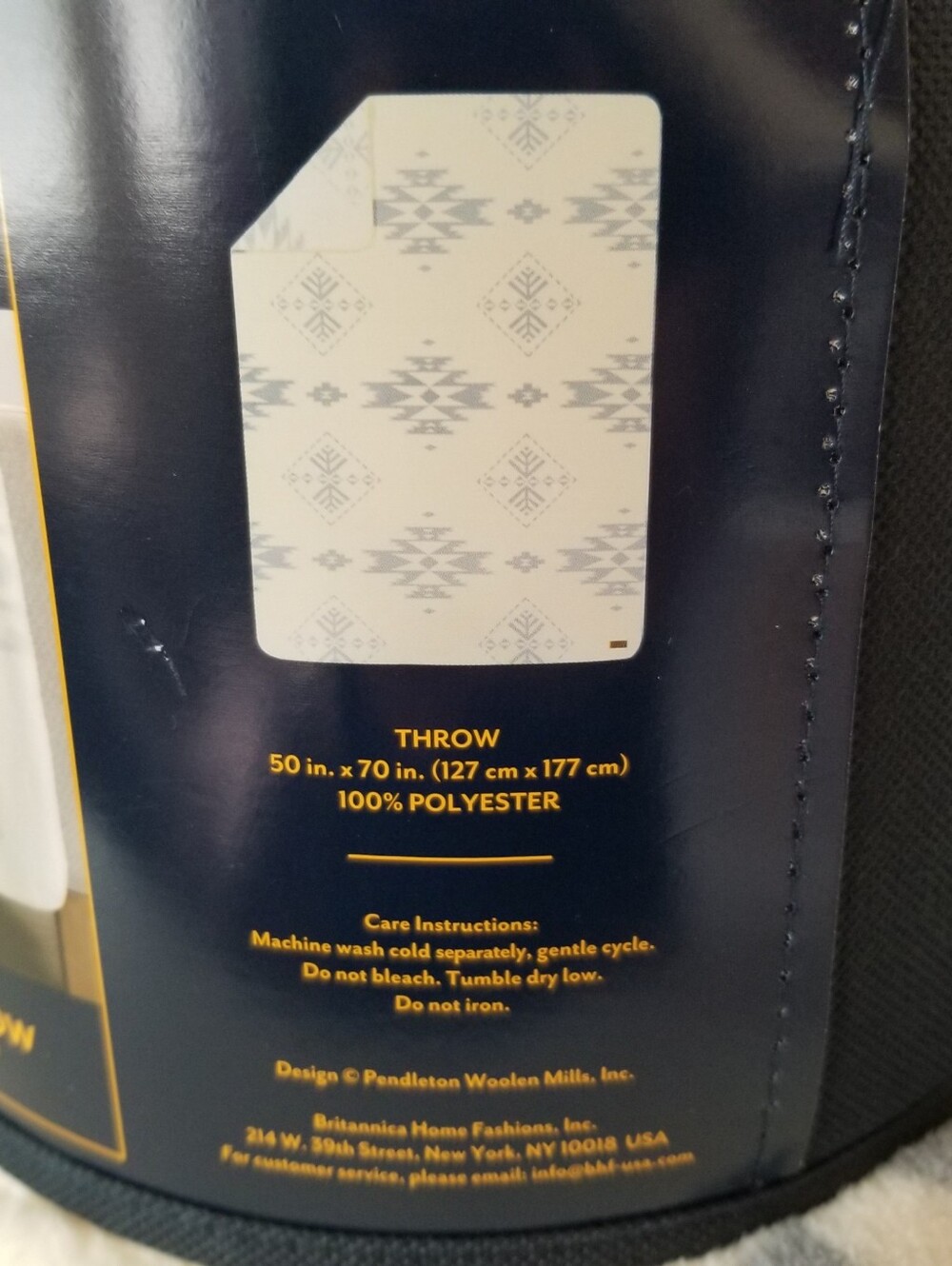 Pendleton Throw Blanket 50x70 New - Picture 5 of 6